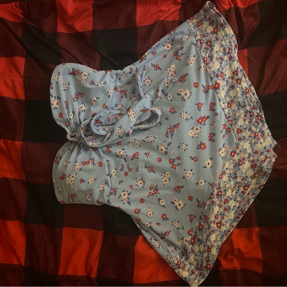 Strapless top